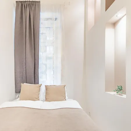 Central And Cute With 3 Rooms And Ac Budapest Extérieur photo