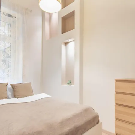 Central And Cute With 3 Rooms And Ac Budapest Extérieur photo